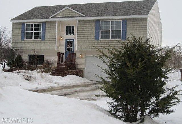 1st image of 12455 Fargo St NE