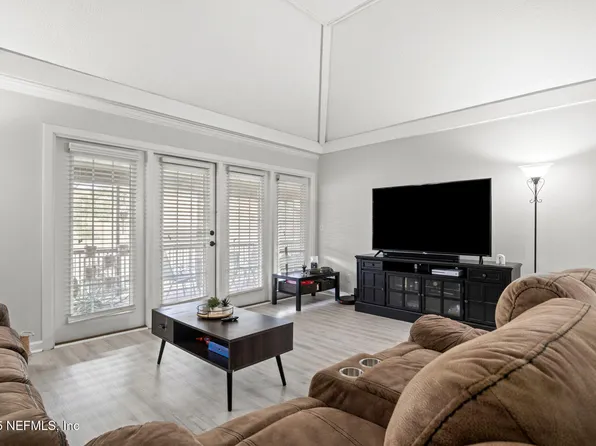 6528 VALEROSA Court #4, Jacksonville, FL 32217