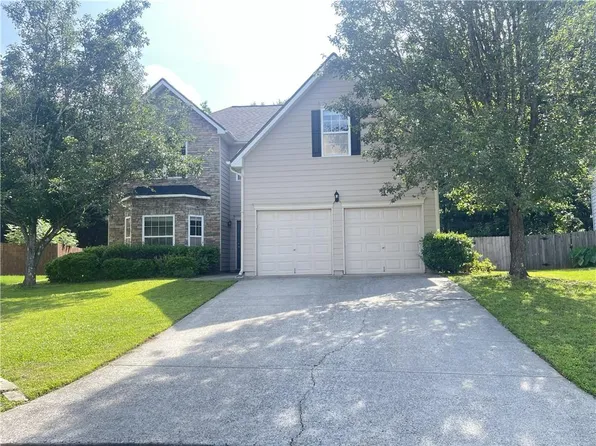 385 Blackwood Ln, Suwanee, GA 30024