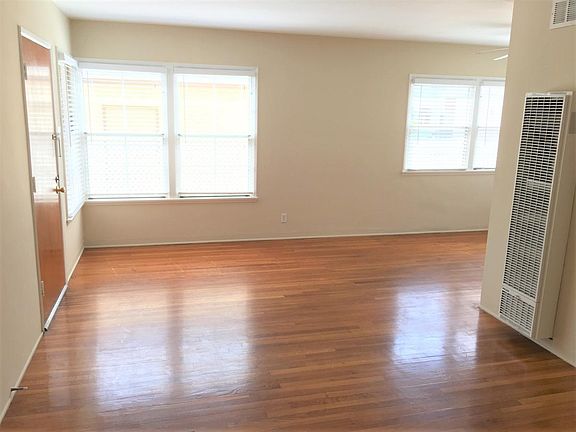 3rd image of 5212 E The Toledo APT 5