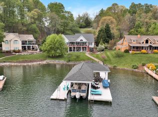 3820 Bluewater Dr, Moneta, VA 24121