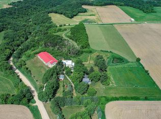 27258 Gilmore Ridge Dr, Winona, MN 55987