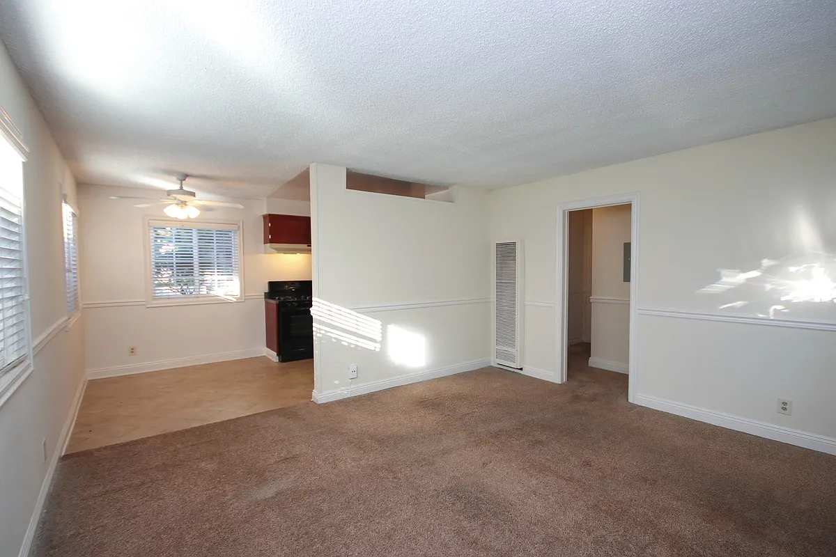 Building Photo - 264 Alpine St #1