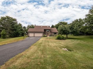 643 Lindgren Ln, Belvidere, IL 61008