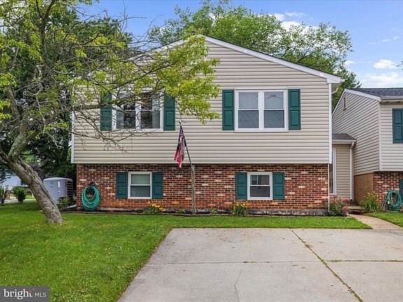 2nd image of 223 Highlander Dr