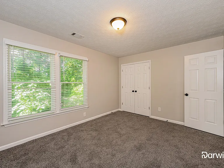 745 Mountain Oaks Pkwy — Photo 11