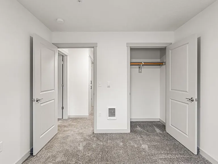 110 SW 7th St — Photo 28