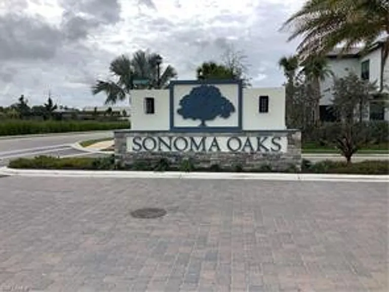 4275 Sonoma Oaks Cir — Photo 12