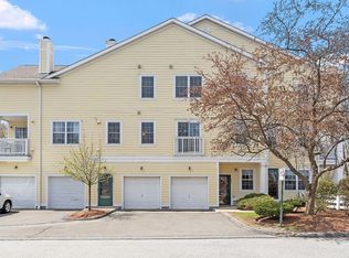 604 Gazebo Cir #604, Reading, MA 01867