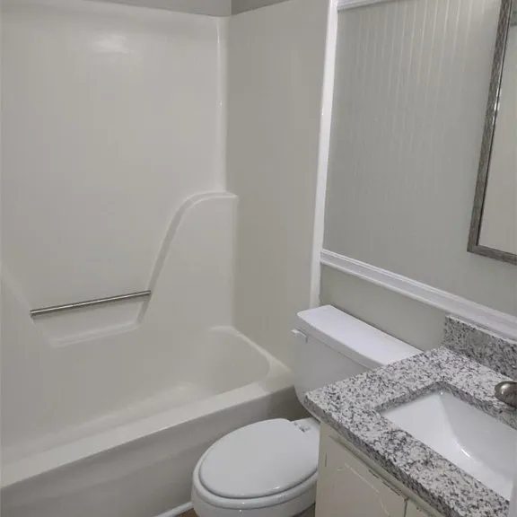 282 Greenwich Dr #5 — Photo 10