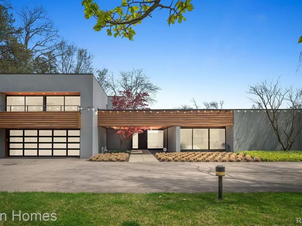 3897 Lakeland Ln, Bloomfield Hills, MI 48302