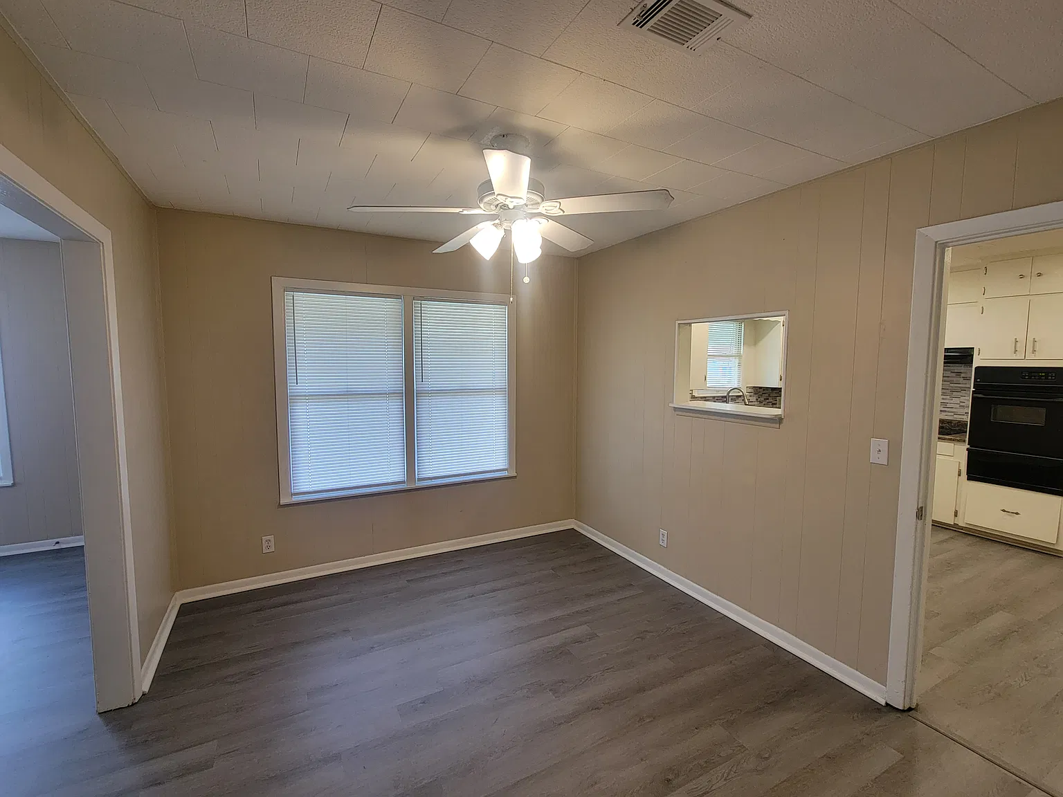 3 bed, 1402 sqft, $1,395 — Photo 4