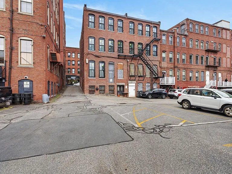 38-42 Washington St — Photo 20