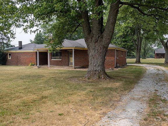 5th image of 186 S County Road 400 E