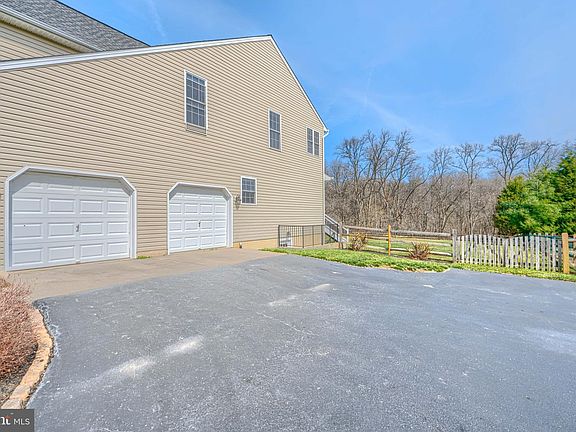 5th image of 128 Harford View Dr