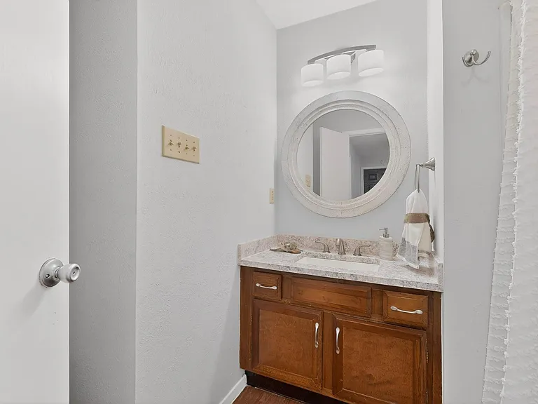 3403 Burliegh Cv — Photo 16