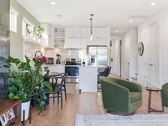 5th image of 3070 Edwin Cir