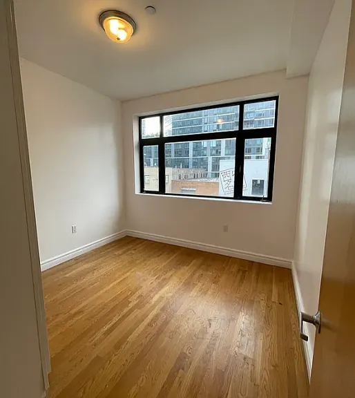2620 Jackson Ave #2A — Photo 9