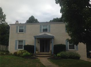 2462 Saunders Station Rd, Monroeville, PA 15146