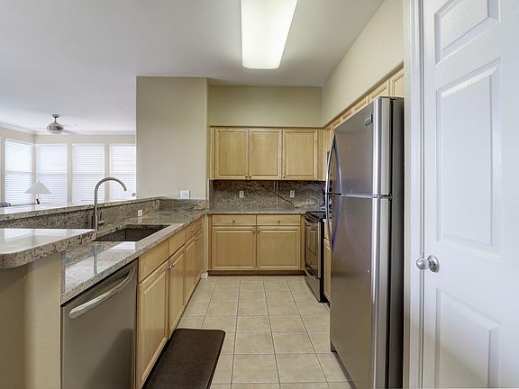 4th image of 19777 N 76th St APT 2284