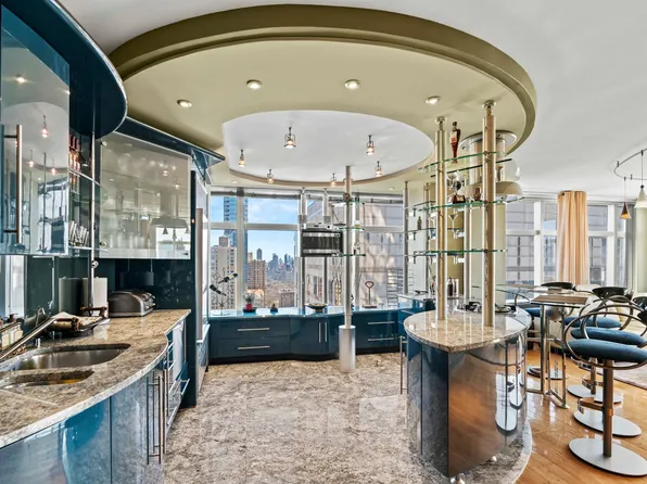 160 West 66th Street image 7 of 13