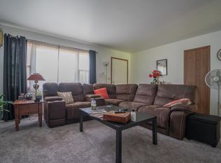 9840 Buchanan St, Crown Point, IN 46307