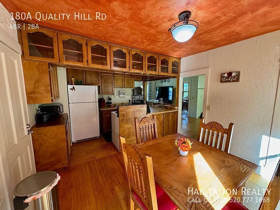 Stunning, furnished 4bed/2bath brick home + mountain views and office/den, Old Bisbee! — Photo 3