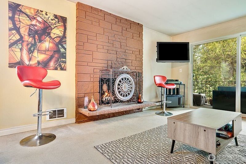 4th image of 4525 S Henderson Street #302