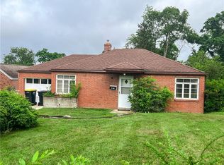 5768 Smith Dr, Bethel Park, PA 15102