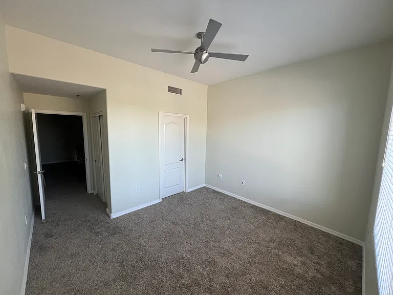 17 W Vernon Ave #21 — Photo 2