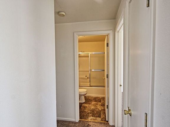 4th image of 1260 Newlands Dr W APT 8