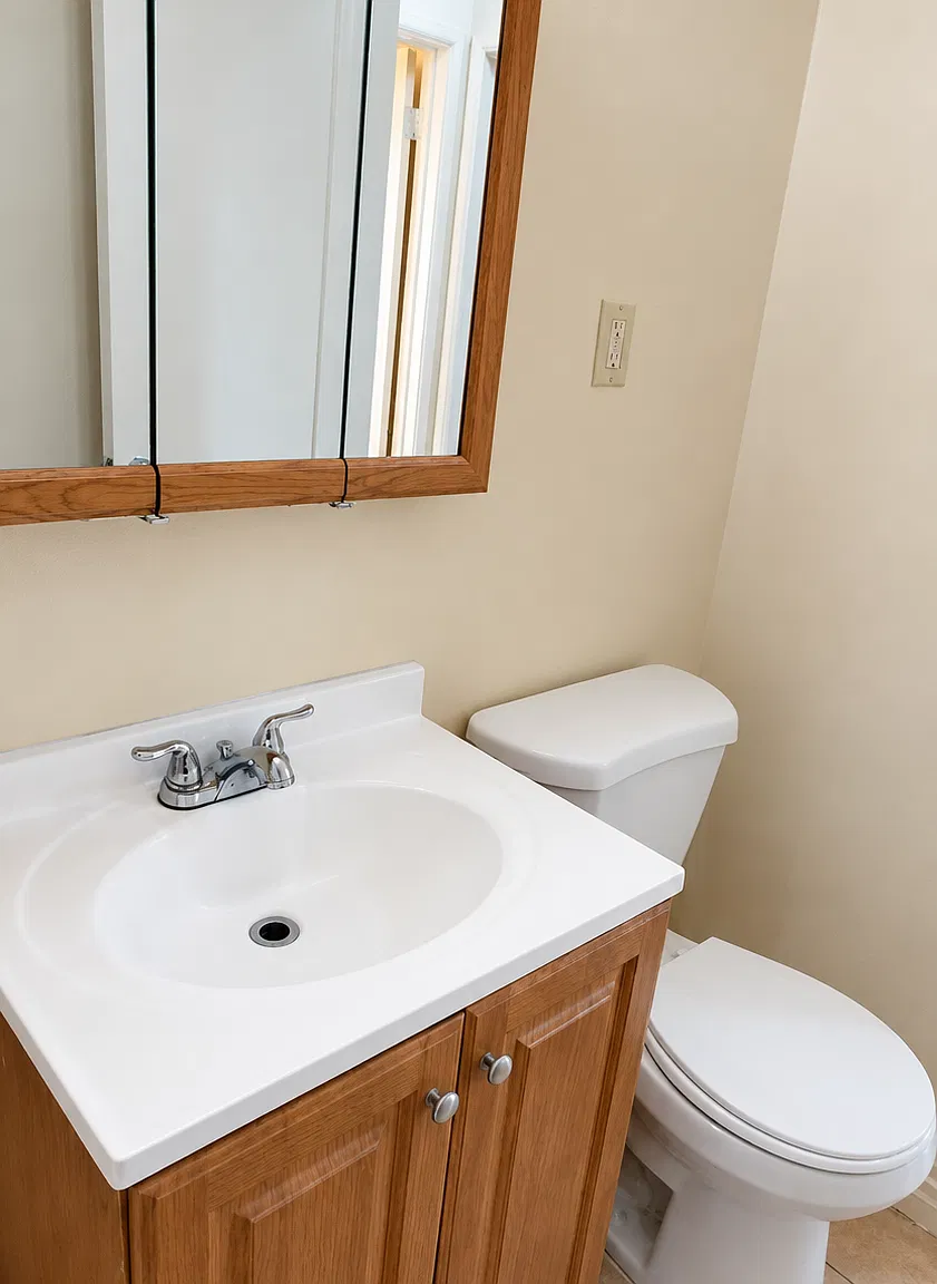 2 bed, 840 sqft, $2,300 — Photo 2