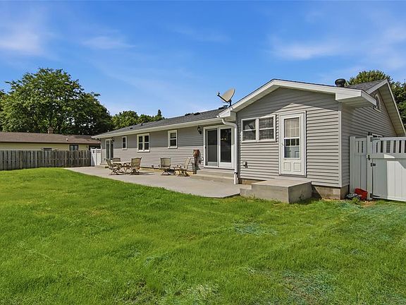 3rd image of 1815 Frisbie Lane