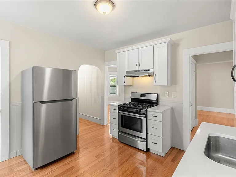 79 Nelson St #1 — Photo 3