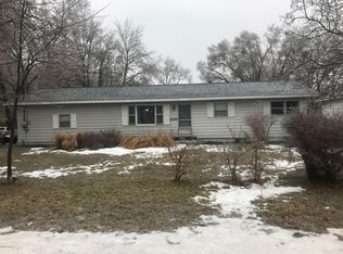 1456 Shettler Rd, Norton Shores, MI 49444