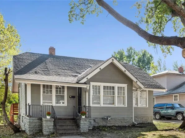 2407 E 69th Ter, Kansas City, MO 64132