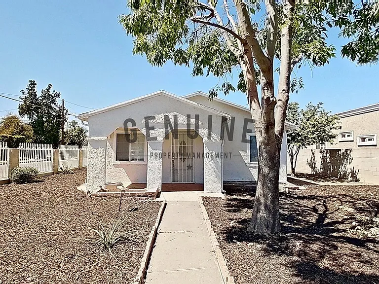 1145 W McFadden Ave — Photo 27