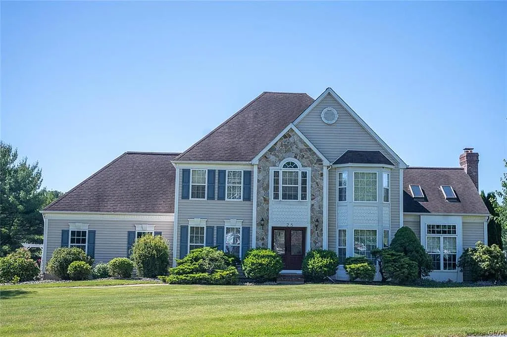 25 Freds Ct photo 1