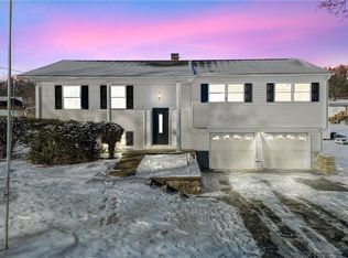 39 Old Post Rd, Newburgh, NY 12550