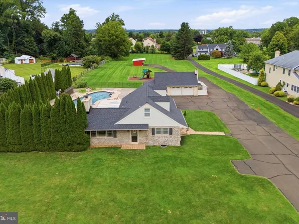 714 Norristown Rd, Horsham, PA 19044