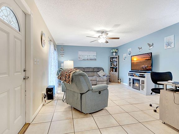5th image of 2211 White Pine Circle #C
