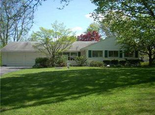 1906 Denslow Dr, South Bend, IN