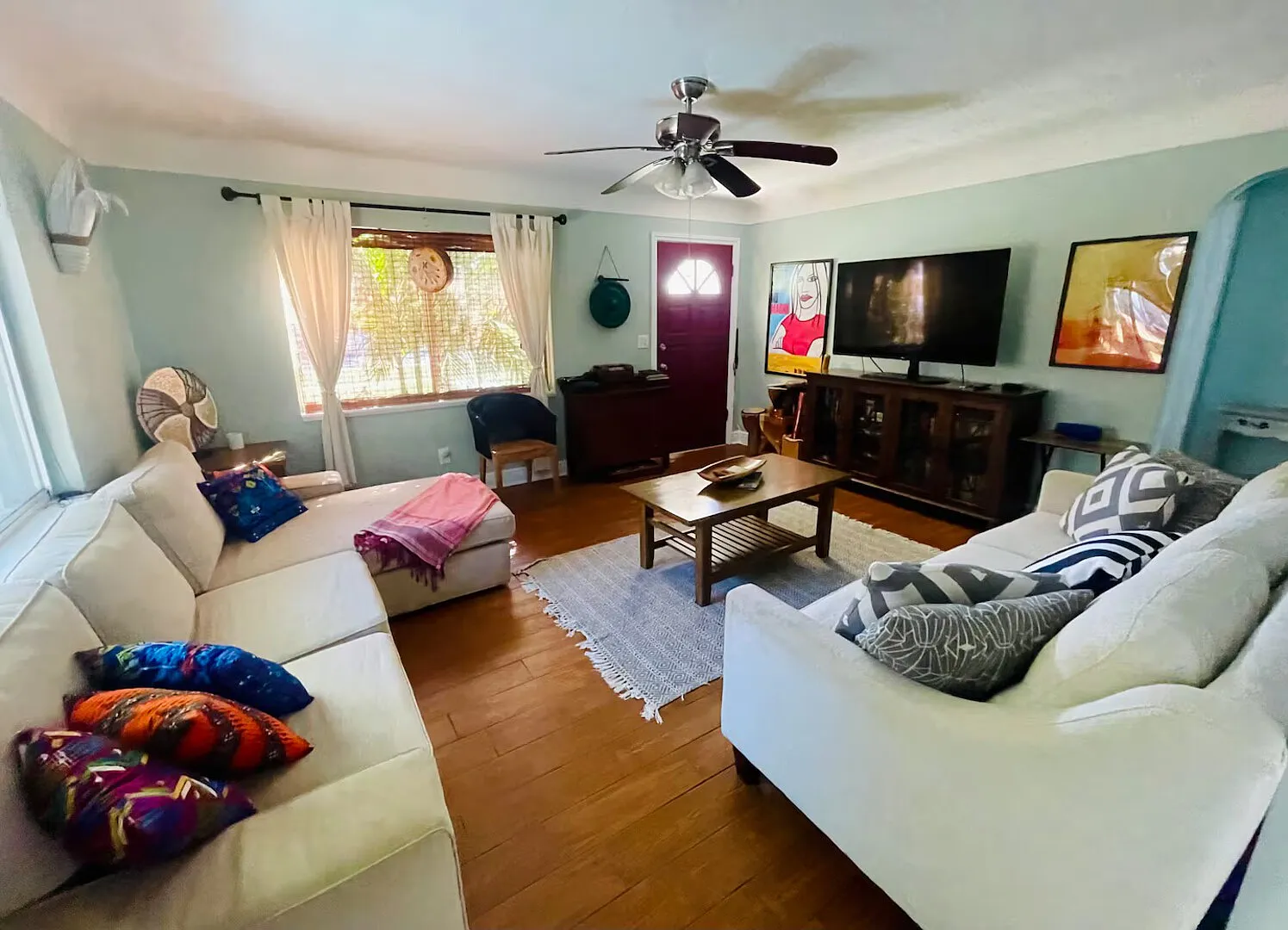 Artsy, stylish 3/2, w/ yard, 10 mins to beaches and nightlife. Pets ok — Photo 3