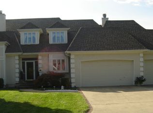 4380 SW Breezy Point Ln, Lees Summit, MO 64082