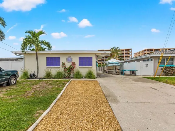 11410 1st St E, Treasure Island, FL 33706