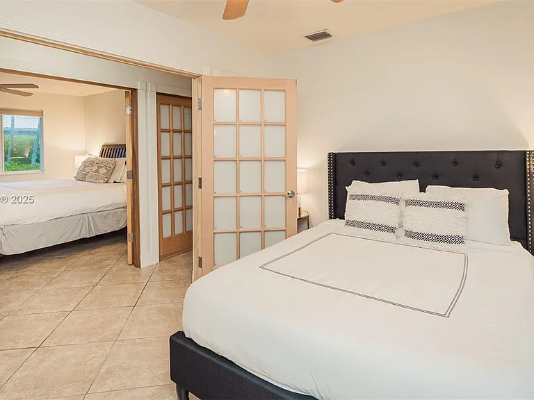 302 Balboa St — Photo 41