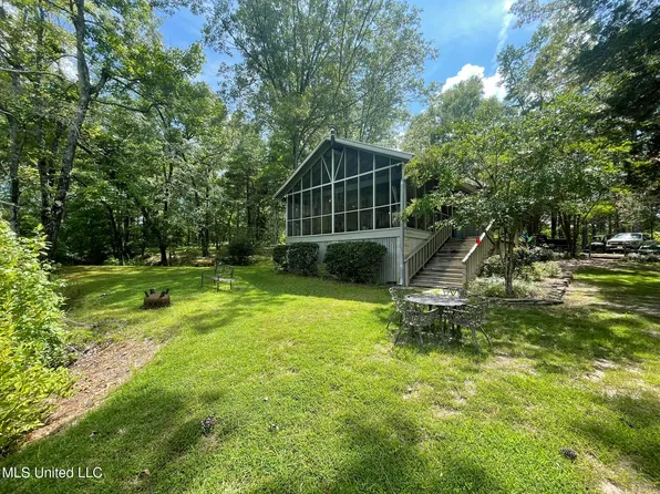 2450 Highway 17, Camden, MS 39045