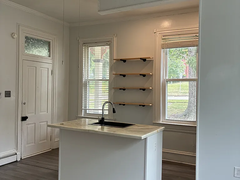 303 N Market St #B — Photo 2