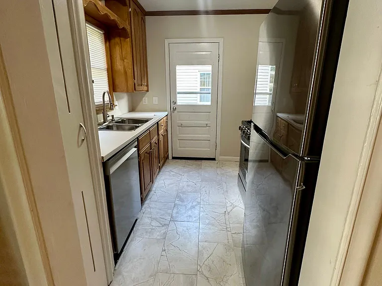 1320 S Braden Ave — Photo 12