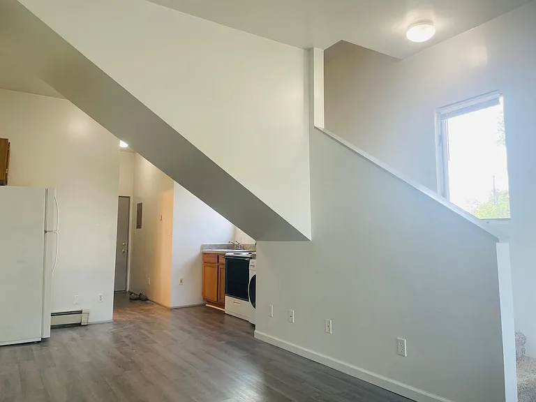 635 N Huron St — Photo 9
